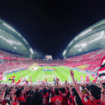 フットボールの情熱と歌声のチカラ