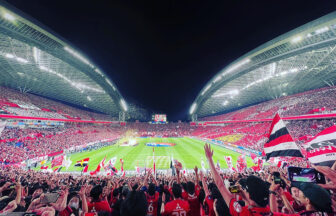 フットボールの情熱と歌声のチカラ