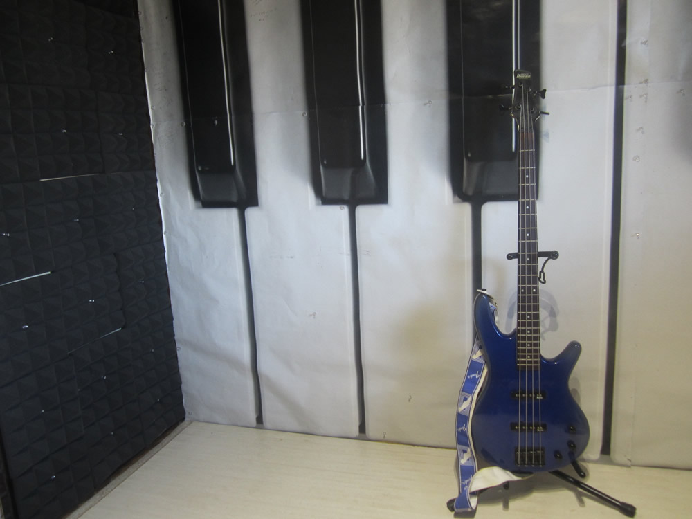 盛岡市松園ギター・ベース